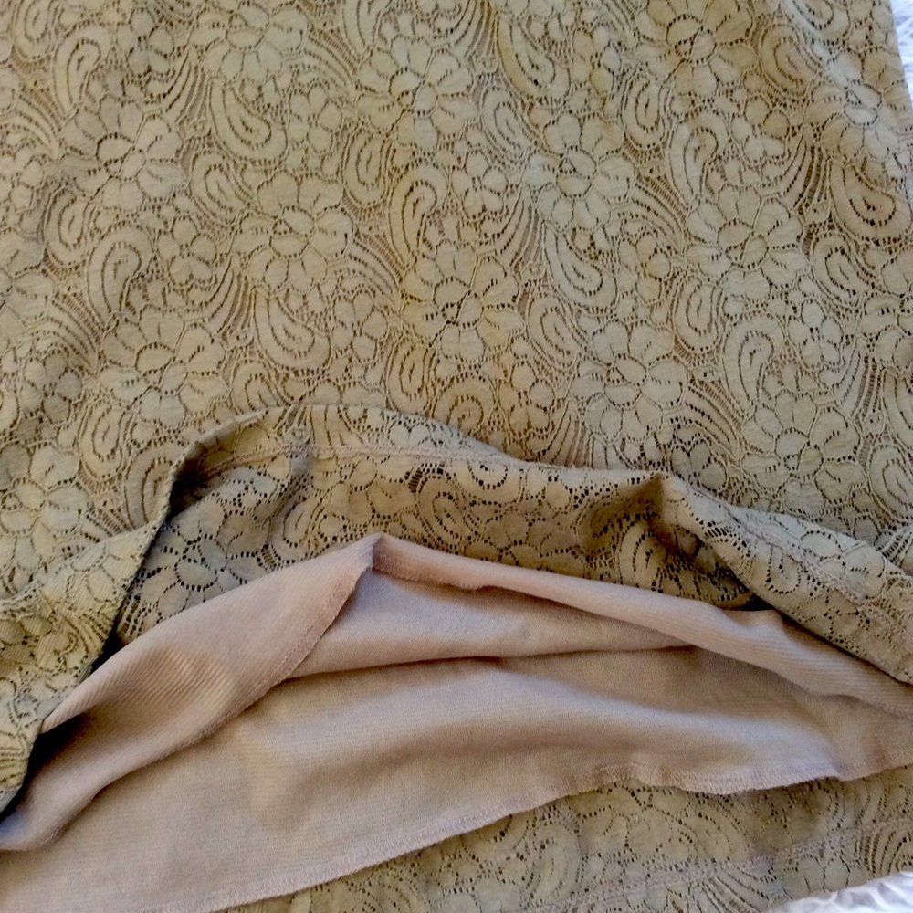 NWT Avenue Stretch Lace Tank - Picture 4 of 5